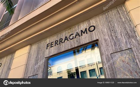 www.ferragamo.com usa